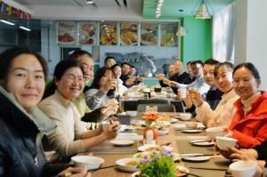 歲末不覺(jué)寒 冬至?xí)r光暖 丨洛陽(yáng)正大組織開(kāi)展“迎冬至、包餃子”文化活動(dòng)